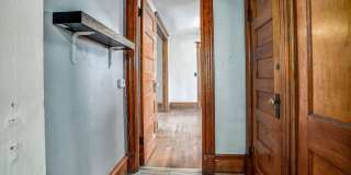 **For Lease: 908 E 31st St – Spacious 5‑Bedroom Historic Home in Central Kansas City** Gallery 23