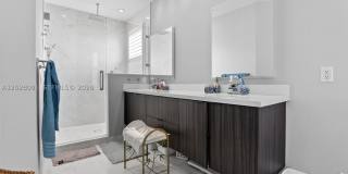 19018 NW 23rd Pl Gallery 7