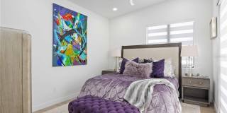 7520 N COOLIDGE AVENUE Gallery 25