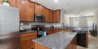 Stylish 3bd 3.5bath townhome for rent in the highly desirable Vermillion Gallery 18