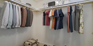 Summit At Warner Center Gallery 102