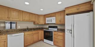 402 Lakewood Court Gallery 34