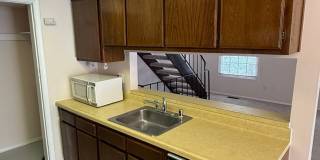 Move-In Ready 2-Bedroom End-Unit Townhouse Condo- Reisterstown, MD Gallery 7