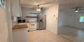 1104 N 17th Ct Gallery 1