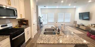 Welcome Home to a Townhome!! Gallery 8