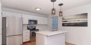4 Bedroom Townhome for Rent in Normal! Gallery 9