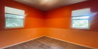 4 Bedroom Home with Large Family Room, Huge Fenced Yard, Workshop & Pool Gallery 30