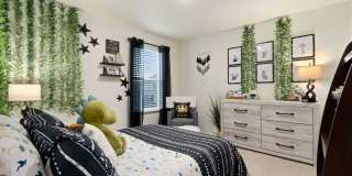 Beautiful 5 Bed Home in Raindance Gallery 30