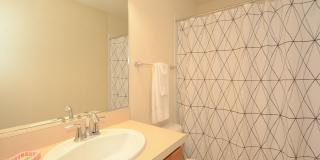 Lakeside Village Townhouse 2 Bedroom  2.5 Bath Available for Short-Term Rental Gallery 17