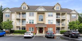 Step into this incredible penthouse condo featuring 2 bedrooms, 2 full bathrooms, and a stunning loft! Gallery 1