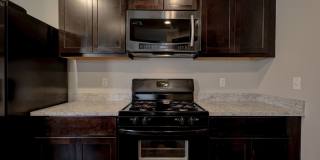 Beautiful 3-Bedroom Home with Easy Access to I-35 & I-240 Gallery 12