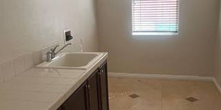 Spacious 4BR House in Riverside Gallery 39