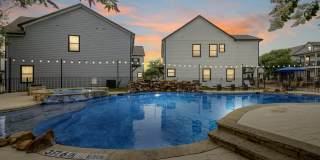 Heron on Hausman Gallery 1