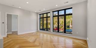 Modern Two Bedroom W/Off Street Parking, Pets Welcomed, & More! Gallery 10