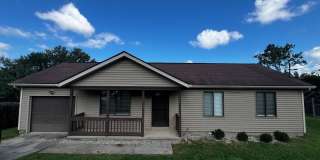 One level Home - 3 Bedroom w/ Garage- Available Now! Gallery 1