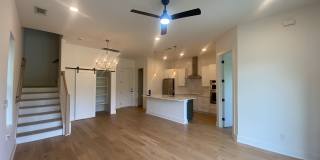 Gorgeous 3/2.5 Single Family Rental Available! Gallery 9