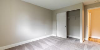 Avana at South Station Gallery 25