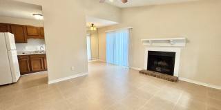 Cozy 2 bedroom Duplex Gallery 4