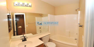 2 BR/2.5BA| Newly Renovated Single Family Home |  Community Pool! Gallery 10