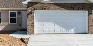 2 Bedroom, 2 Bathroom duplex with garage Gallery 56
