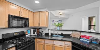3883 CONNECTICUT Avenue NW Gallery 5
