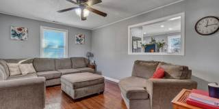 Charming 2BR House in Savannah Gallery 4