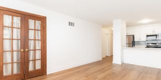 1540 N LaSalle Drive Gallery 16