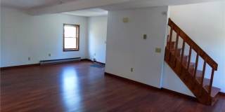 121 Oak Street Gallery 4