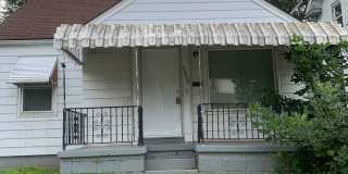 4 Bed 1 Bath 4 Bed 1 Bath Gallery 1
