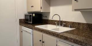 UPSTAIRS 2 BED UNIT IN ROSEVILLE!! Gallery 10
