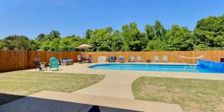 4 Bed, 2 Full Bath Home w/ In-Ground Pool in Desirable Lake Forest! Gallery 31