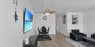 3225 E Riverside Drive Gallery 2