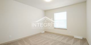 4 Bed/2.5 Baths, 1741 Sqft - 6475 W Kingsley Ave Gallery 21
