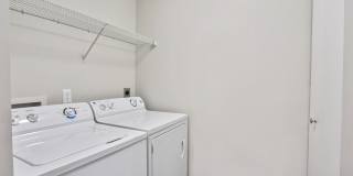 The Laurel Apartments Gallery 34