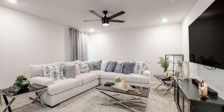 4-Bedroom Home with 2 Primary Suites Near Randolph AFB Gallery 17