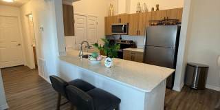 The Crest at Skyline Now offering up to 8 weeks FREE rent! Call today to schedule your tour: (480) 390-5392 Gallery 1