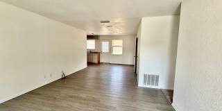 Curb appeal w/3BD 1.5Ba Ranch/Garage/Lrg Yrd Gallery 9