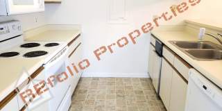 Beautiful 2 bedroom 2.5 bath Condo w/ Reserved Parking Space @ Finley Forest, Chapel Hill, Available Now! Gallery 6