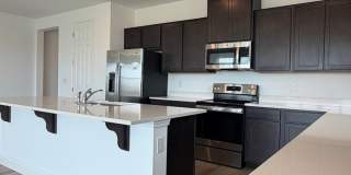Beautiful 3 Bedroom Home in Grand Hollow with Resort-Style Amenities! Gallery 20