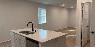 4211 Danforth Gallery 5