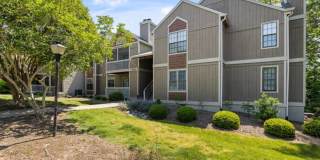 Your cozy modern condo awaits! Gallery 3