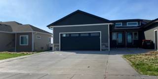 Twin Home Gallery 1