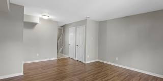 The Riverside Apartment Homes Gallery 9