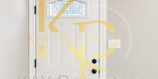 1200 E holly st Gallery 4