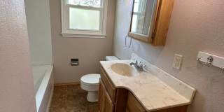 Spacious 4 bedroom  bathroom stand-alone home. Gallery 6