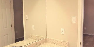 Beautifully Updated 3 bed 2 bath Gallery 8