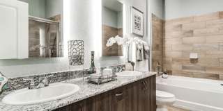 Venetian Isle Gallery 48