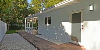 23 Susan St Gallery 19