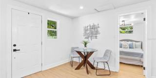 Charming 2BR House in Tampa Gallery 3
