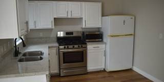 Detached 1 Bedroom Home with Large Private Backyard Gallery 1